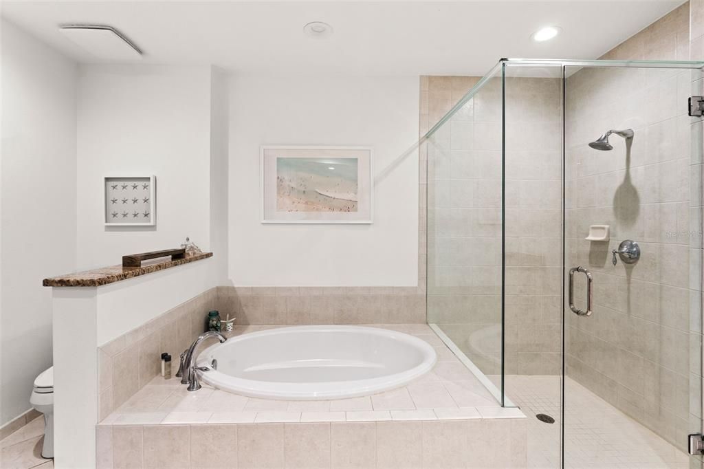 For Rent: $12,000 (3 beds, 2 baths, 1861 Square Feet)