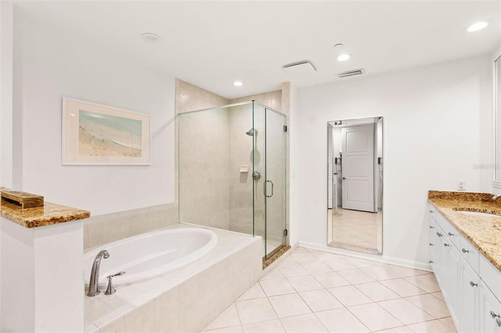 For Rent: $12,000 (3 beds, 2 baths, 1861 Square Feet)