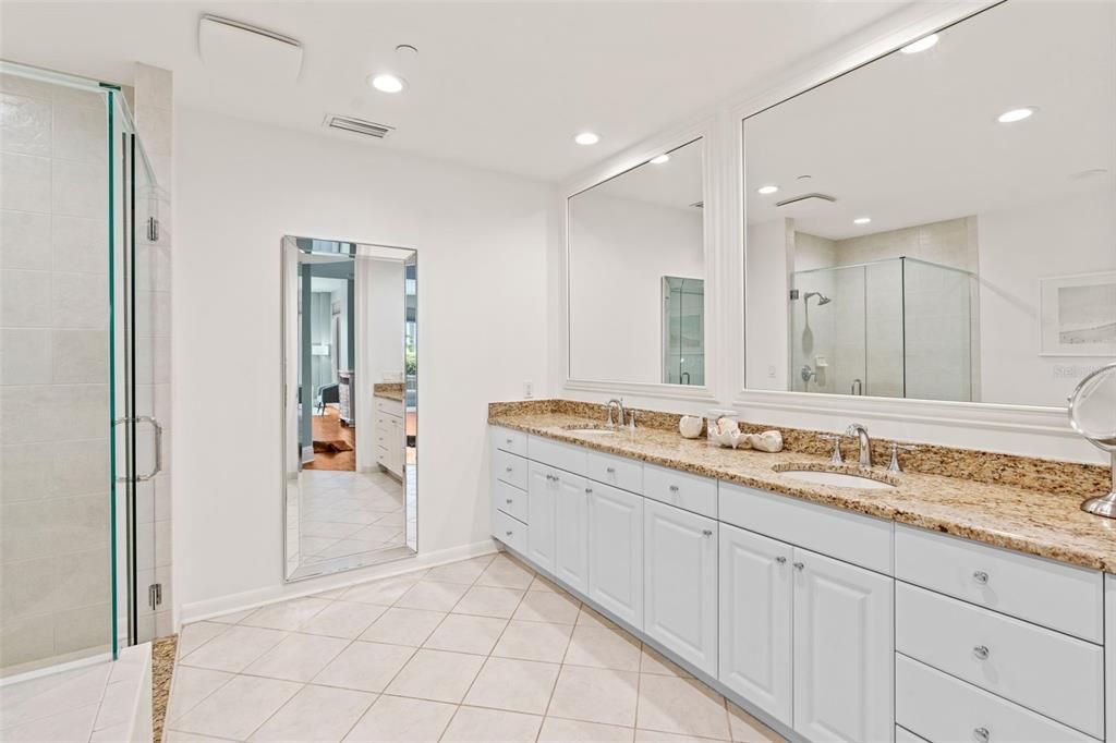 For Rent: $12,000 (3 beds, 2 baths, 1861 Square Feet)