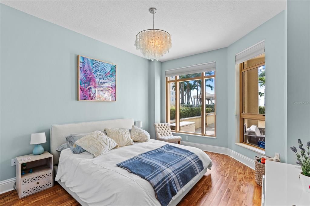 For Rent: $12,000 (3 beds, 2 baths, 1861 Square Feet)