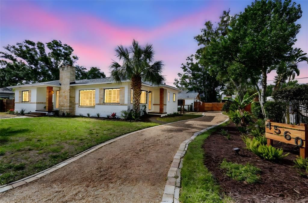 Недавно продано: $699,000 (3 спален, 3 ванн, 1645 Квадратных фут)