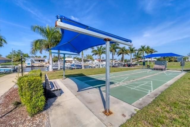 Active With Contract: $164,900 (2 beds, 2 baths, 1464 Square Feet)