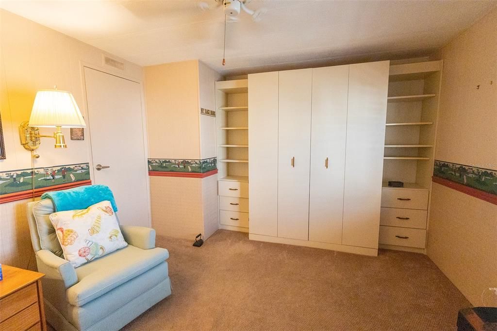 Active With Contract: $164,900 (2 beds, 2 baths, 1464 Square Feet)