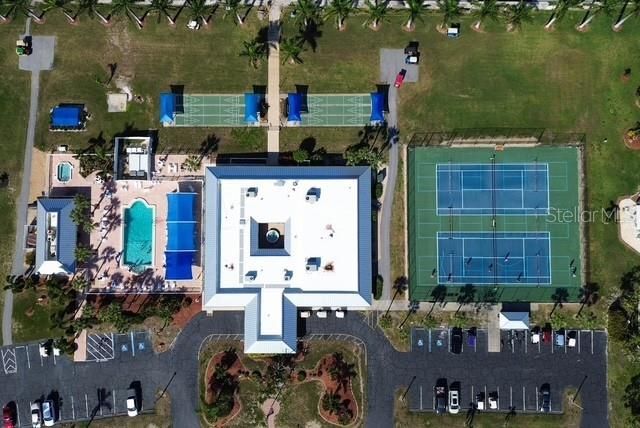 Active With Contract: $164,900 (2 beds, 2 baths, 1464 Square Feet)