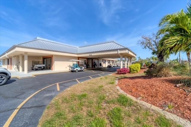 Active With Contract: $164,900 (2 beds, 2 baths, 1464 Square Feet)