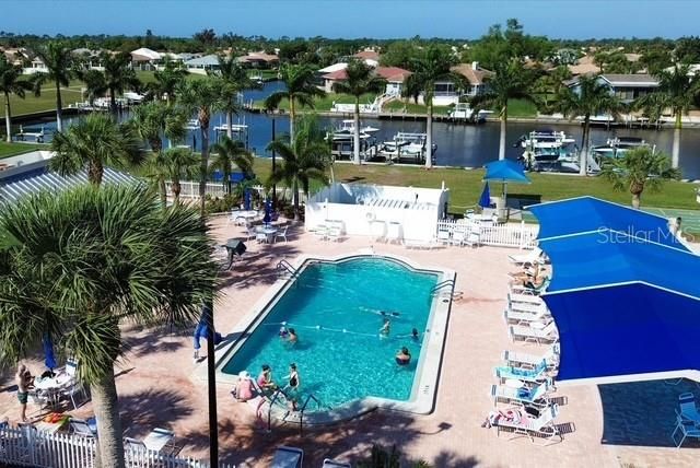 Active With Contract: $164,900 (2 beds, 2 baths, 1464 Square Feet)