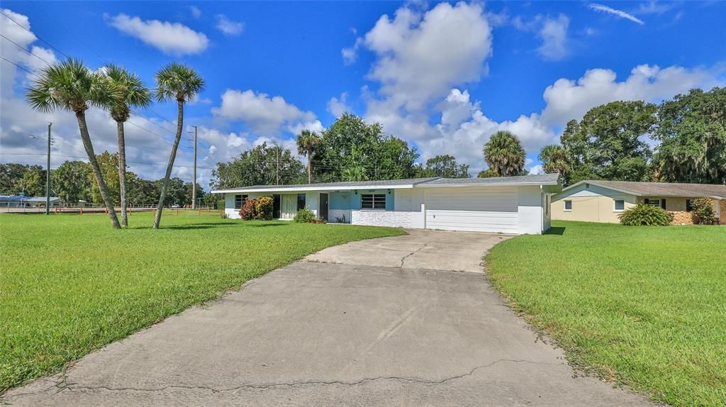 最近售出: $225,000 (2 贝兹, 1 浴室, 1307 平方英尺)