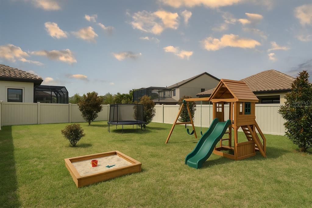 Activo con contrato: $785,000 (5 camas, 4 baños, 3567 Pies cuadrados)