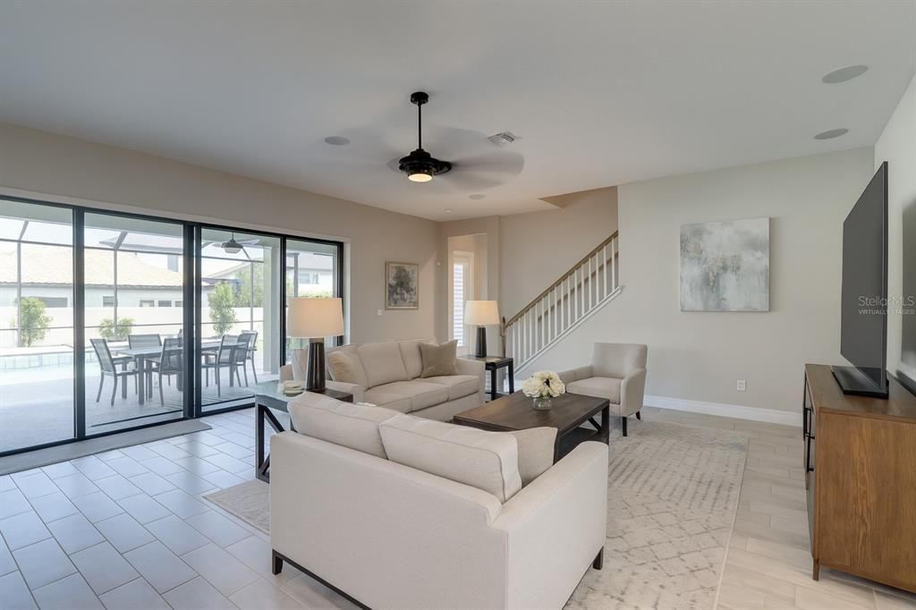 Activo con contrato: $785,000 (5 camas, 4 baños, 3567 Pies cuadrados)