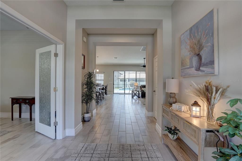 Activo con contrato: $785,000 (5 camas, 4 baños, 3567 Pies cuadrados)