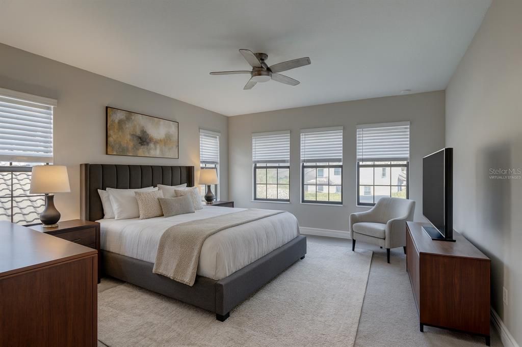 Activo con contrato: $785,000 (5 camas, 4 baños, 3567 Pies cuadrados)