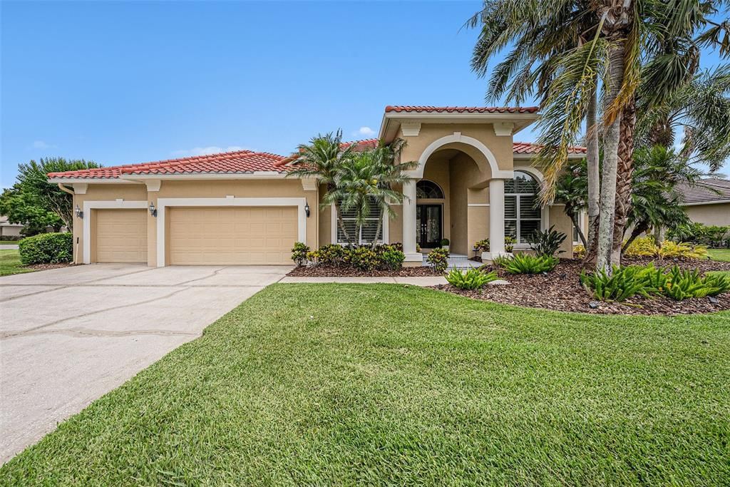 En Venta: $1,249,900 (4 camas, 3 baños, 3357 Pies cuadrados)