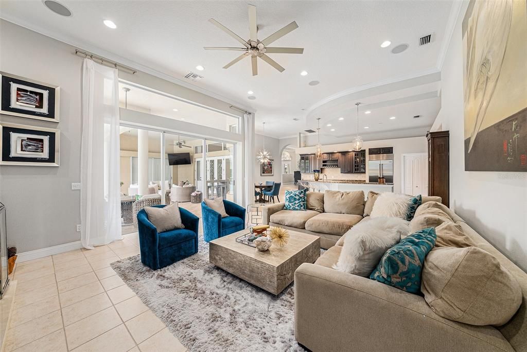 En Venta: $1,249,900 (4 camas, 3 baños, 3357 Pies cuadrados)