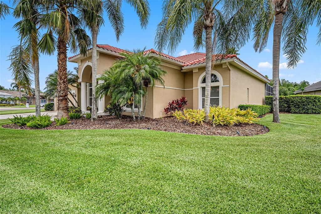 En Venta: $1,249,900 (4 camas, 3 baños, 3357 Pies cuadrados)