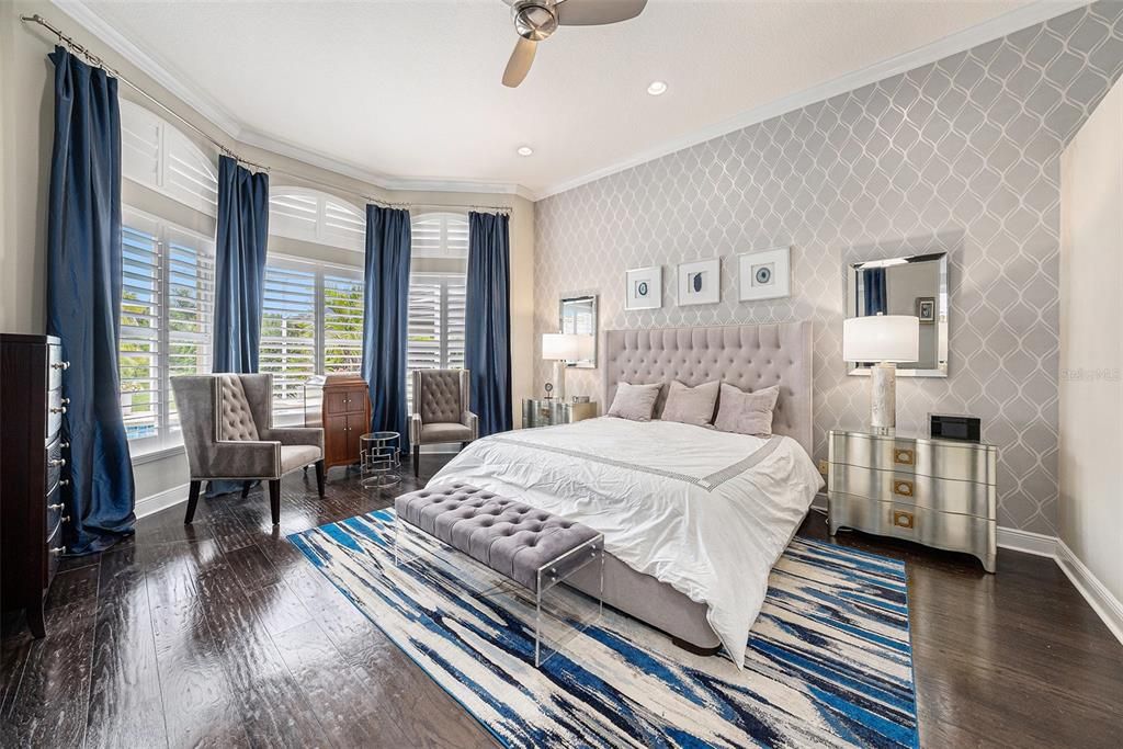 En Venta: $1,249,900 (4 camas, 3 baños, 3357 Pies cuadrados)