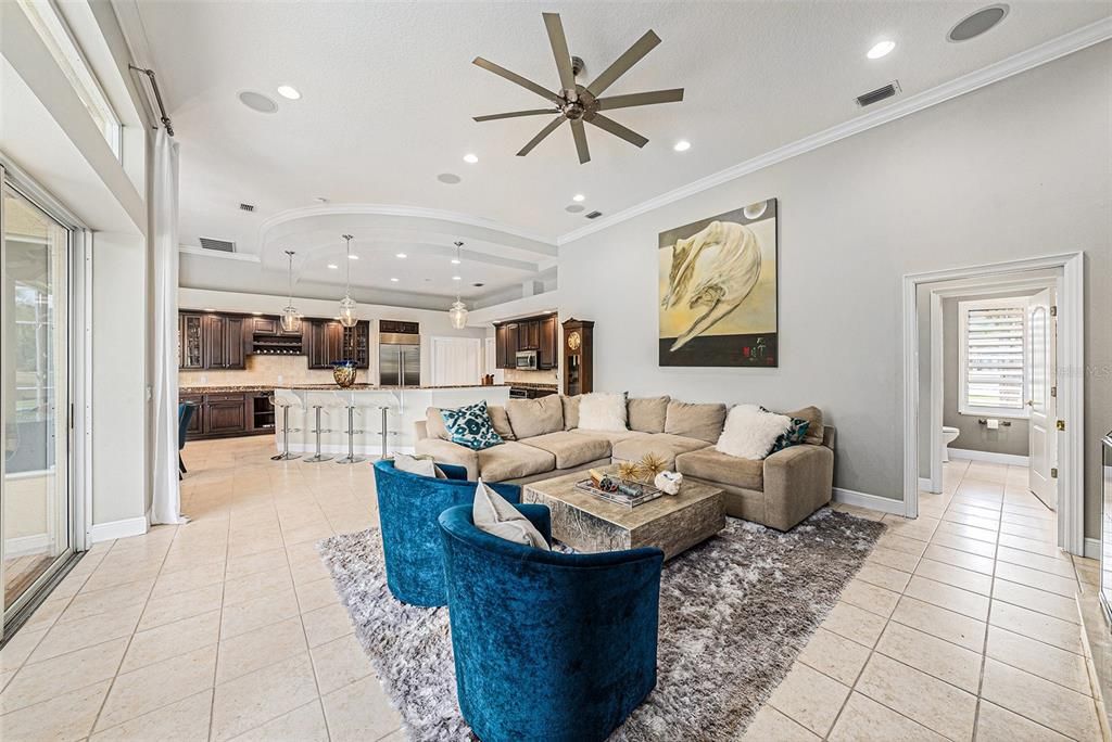 En Venta: $1,249,900 (4 camas, 3 baños, 3357 Pies cuadrados)