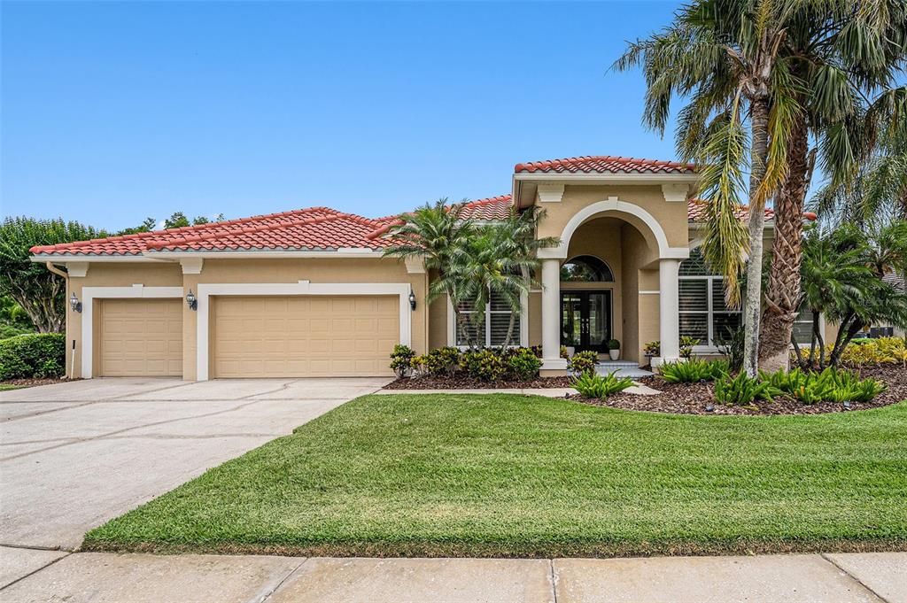 En Venta: $1,249,900 (4 camas, 3 baños, 3357 Pies cuadrados)