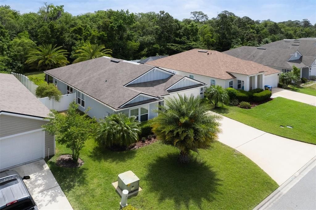 For Sale: $399,900 (2 beds, 2 baths, 1777 Square Feet)