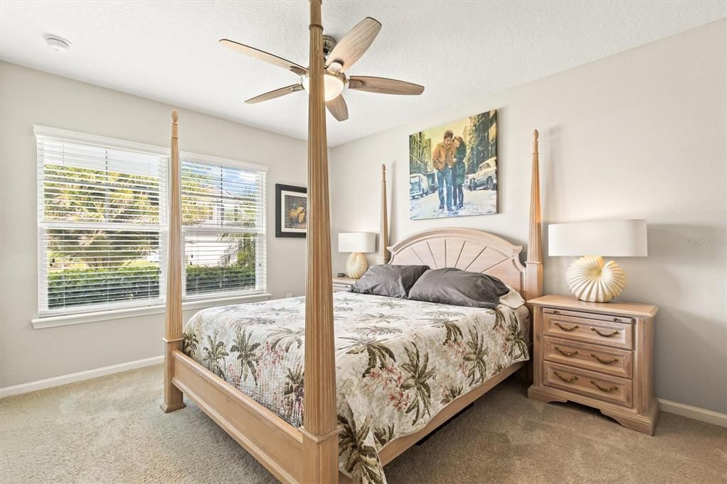 For Sale: $399,900 (2 beds, 2 baths, 1777 Square Feet)