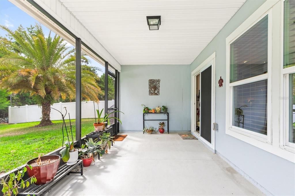 For Sale: $399,900 (2 beds, 2 baths, 1777 Square Feet)