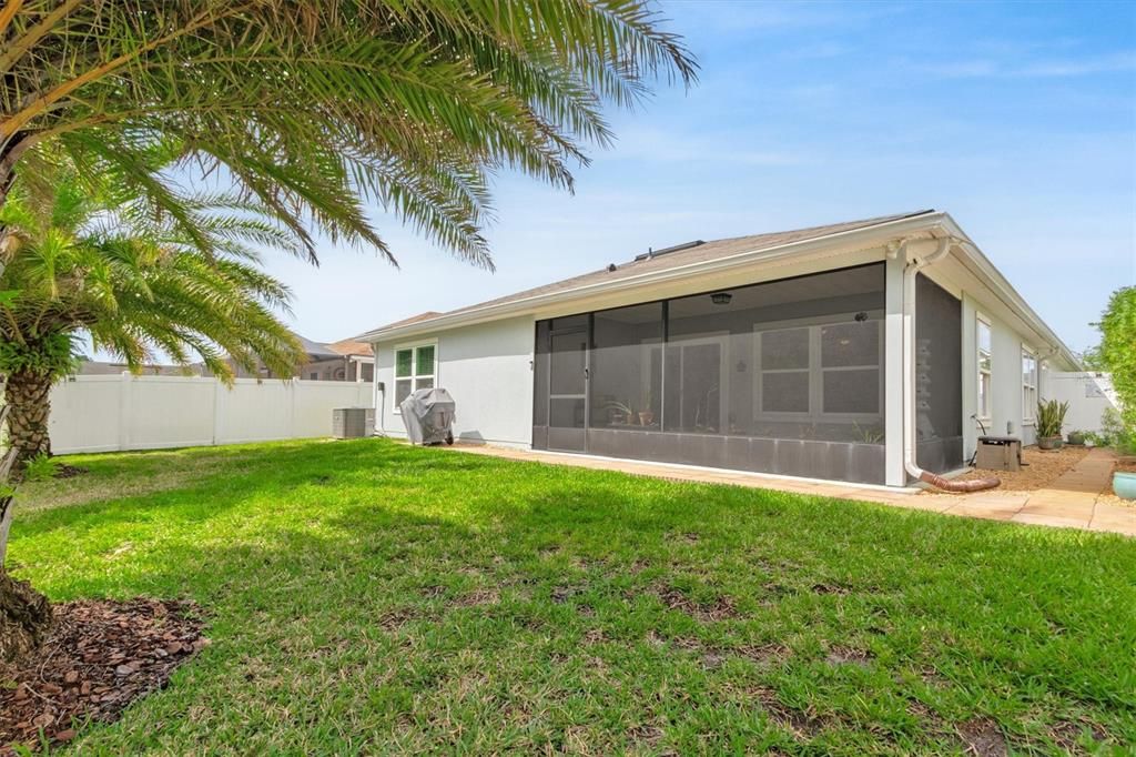 For Sale: $399,900 (2 beds, 2 baths, 1777 Square Feet)