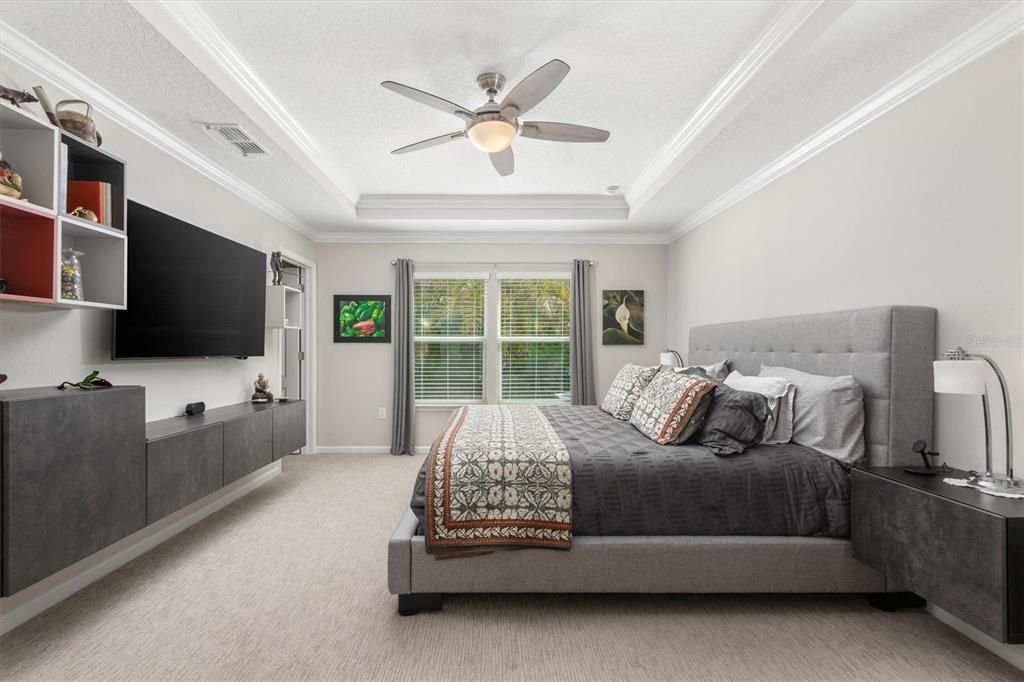 For Sale: $399,900 (2 beds, 2 baths, 1777 Square Feet)
