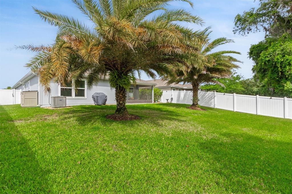 For Sale: $399,900 (2 beds, 2 baths, 1777 Square Feet)