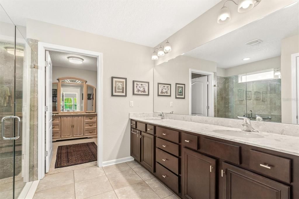 For Sale: $399,900 (2 beds, 2 baths, 1777 Square Feet)