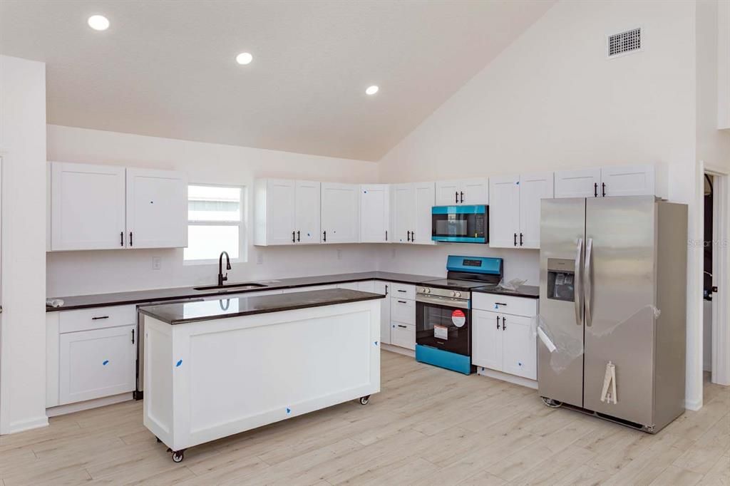 En Venta: $229,900 (3 camas, 2 baños, 1206 Pies cuadrados)