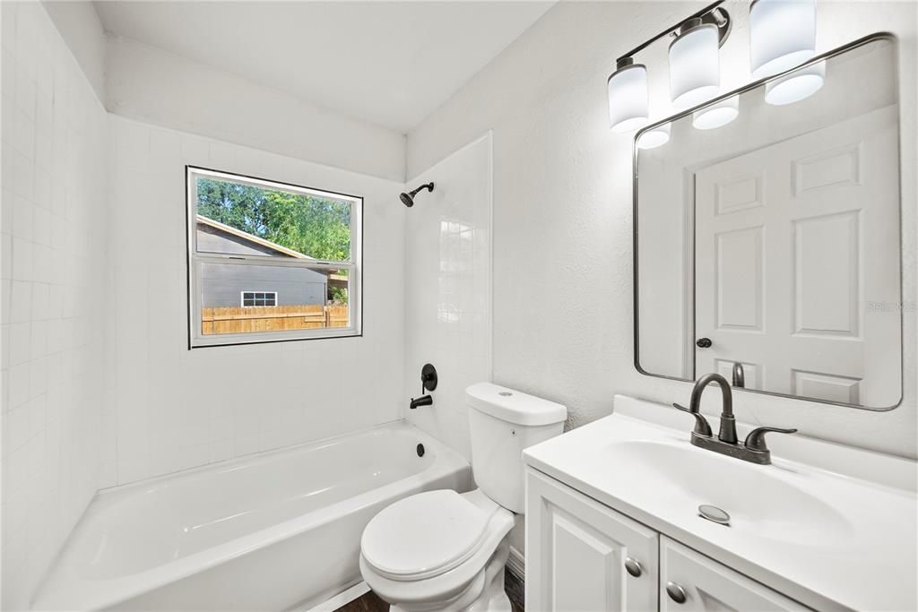 Activo con contrato: $199,900 (2 camas, 1 baños, 863 Pies cuadrados)