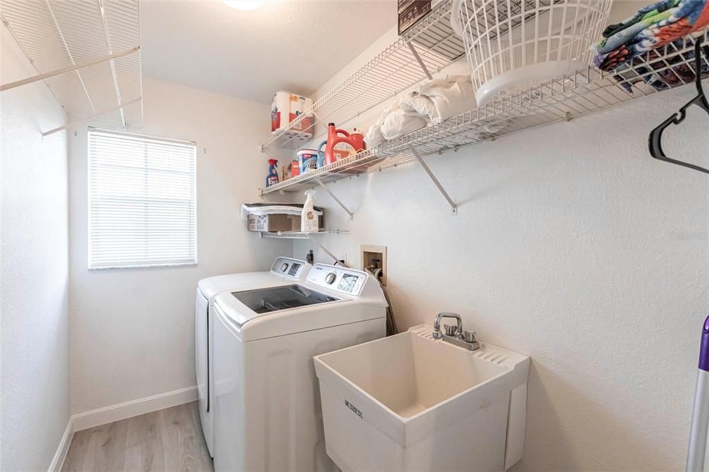 Active With Contract: $765,000 (3 beds, 2 baths, 2024 Square Feet)