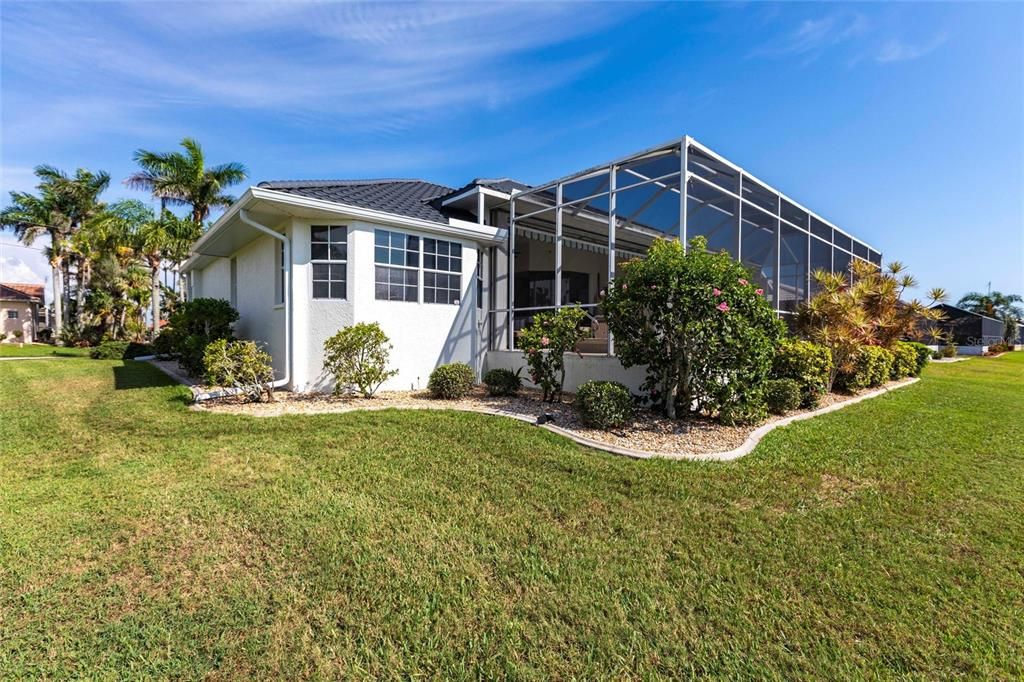 Active With Contract: $765,000 (3 beds, 2 baths, 2024 Square Feet)