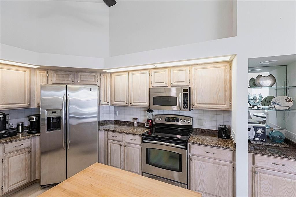 Active With Contract: $765,000 (3 beds, 2 baths, 2024 Square Feet)