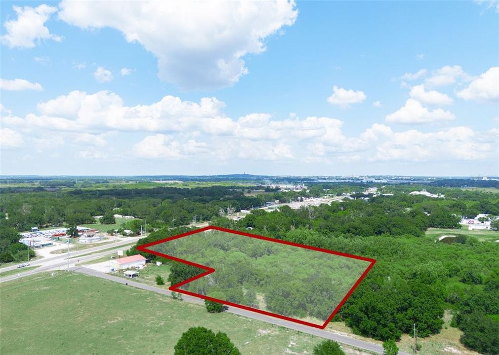 En Venta: $825,000 (3.61 acres)