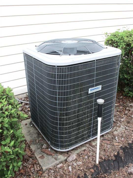 Под контрактом: $224,000 (2 спален, 2 ванн, 1536 Квадратных фут)