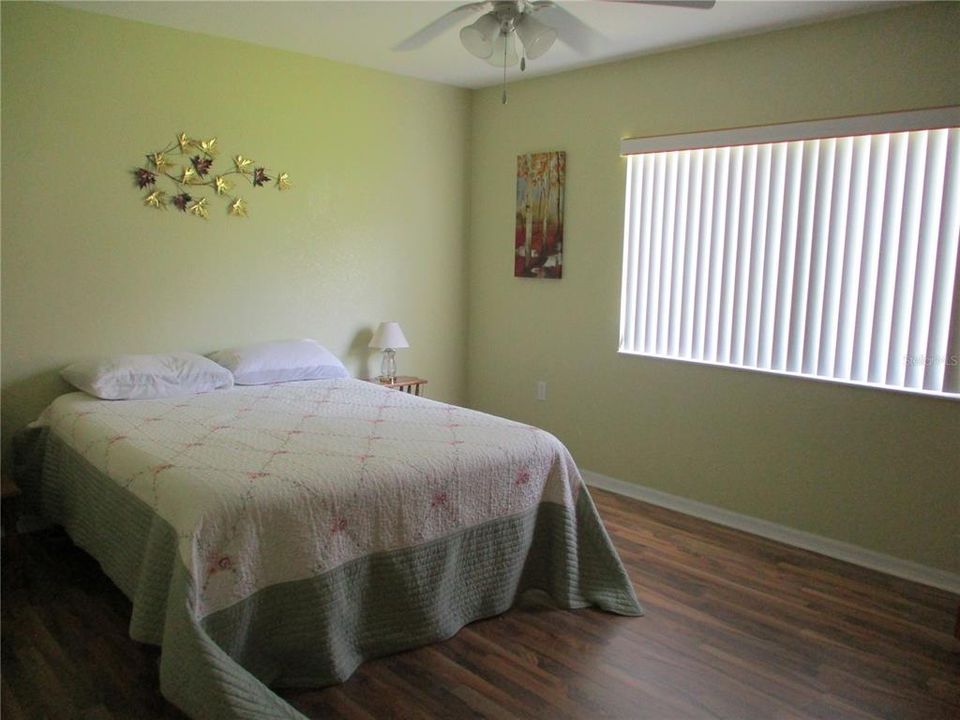 Под контрактом: $224,000 (2 спален, 2 ванн, 1536 Квадратных фут)