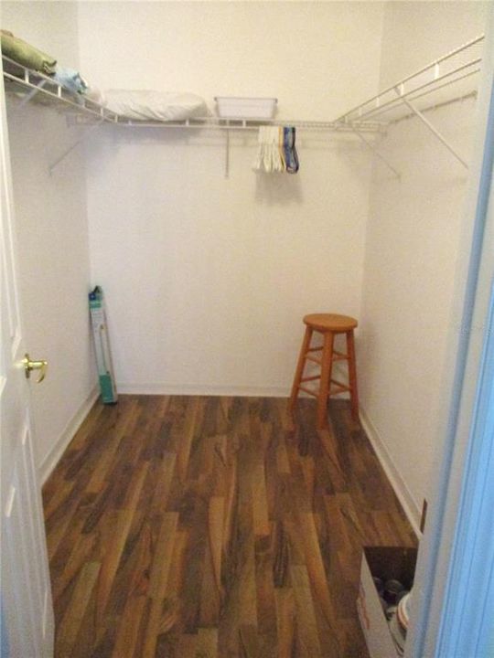 Под контрактом: $224,000 (2 спален, 2 ванн, 1536 Квадратных фут)