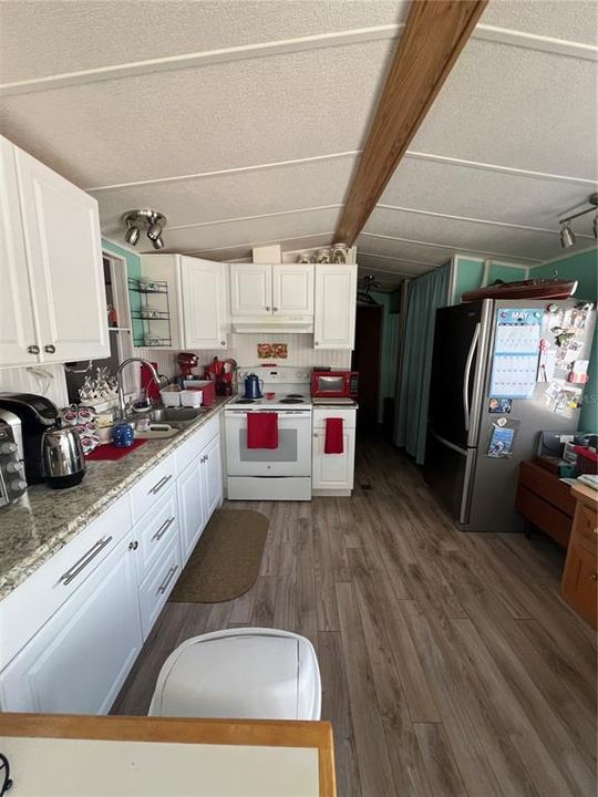 待售: $124,900 (2 贝兹, 1 浴室, 768 平方英尺)