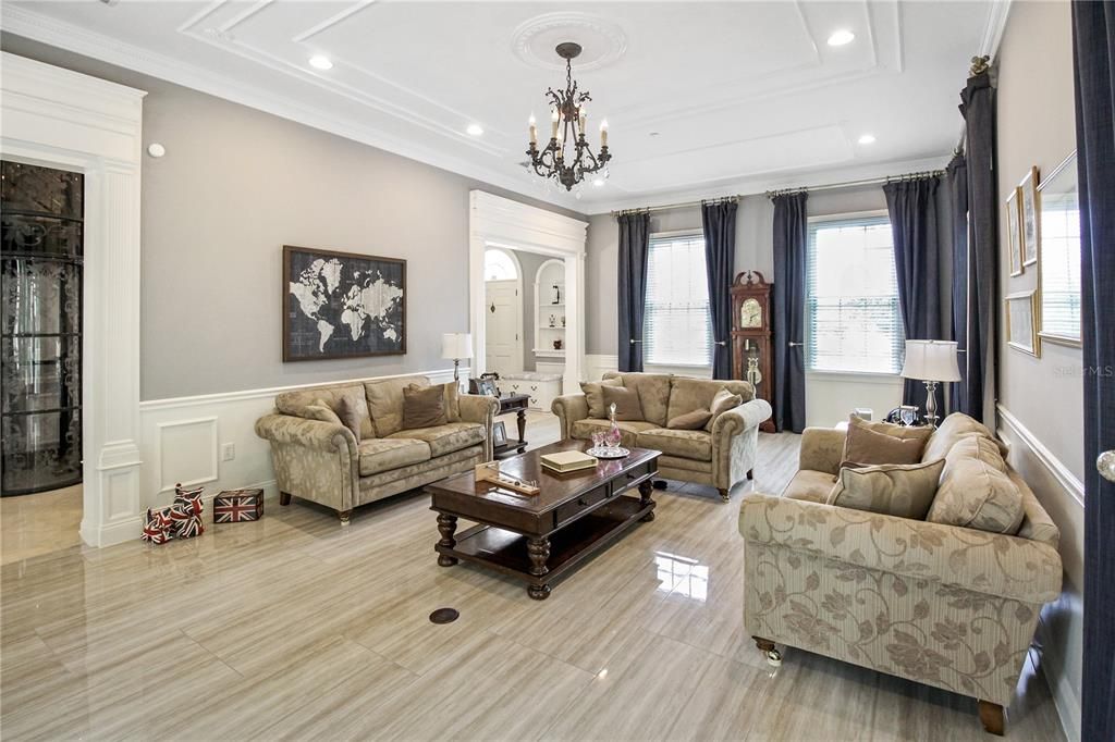 待售: $3,200,000 (6 贝兹, 6 浴室, 6560 平方英尺)