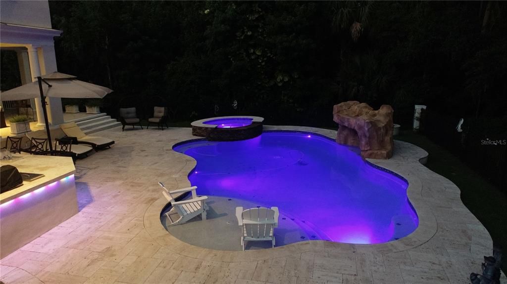 待售: $3,200,000 (6 贝兹, 6 浴室, 6560 平方英尺)