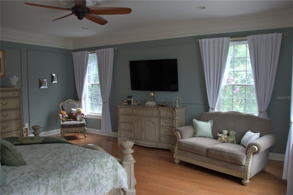 待售: $3,200,000 (6 贝兹, 6 浴室, 6560 平方英尺)