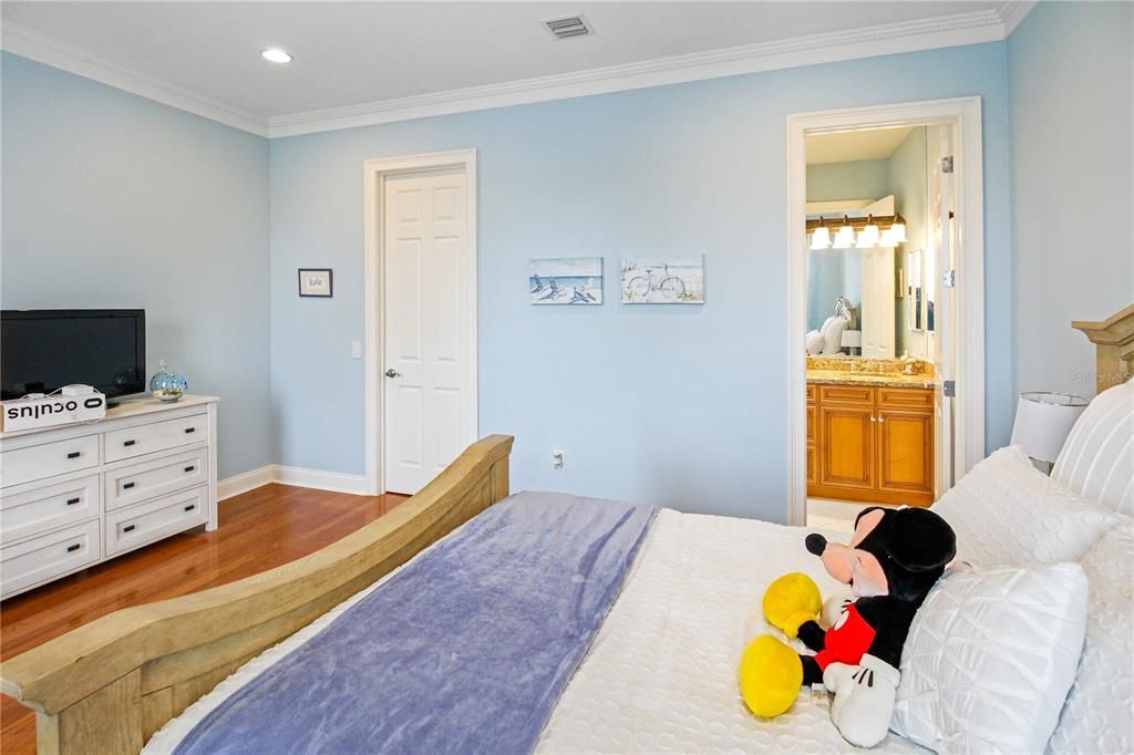 待售: $3,200,000 (6 贝兹, 6 浴室, 6560 平方英尺)