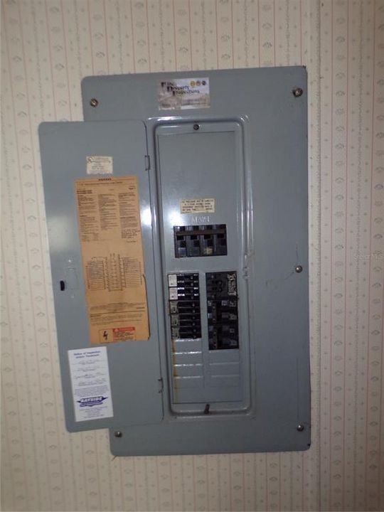 For Sale: $130,000 (2 beds, 2 baths, 924 Square Feet)