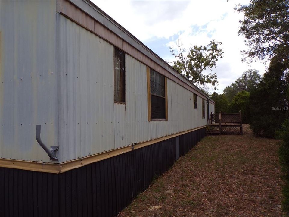 For Sale: $130,000 (2 beds, 2 baths, 924 Square Feet)