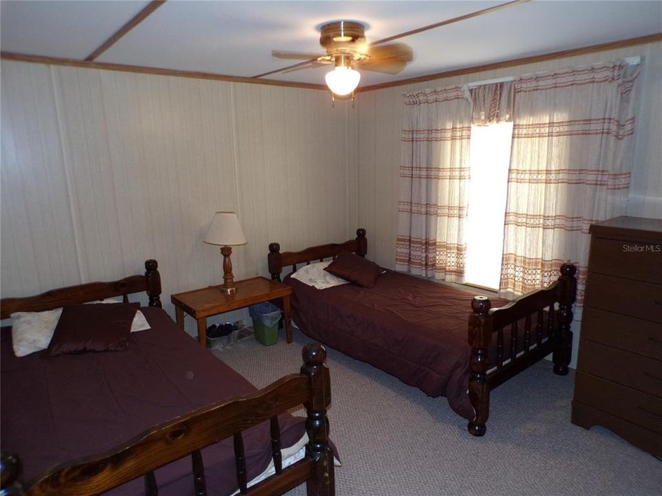 For Sale: $130,000 (2 beds, 2 baths, 924 Square Feet)