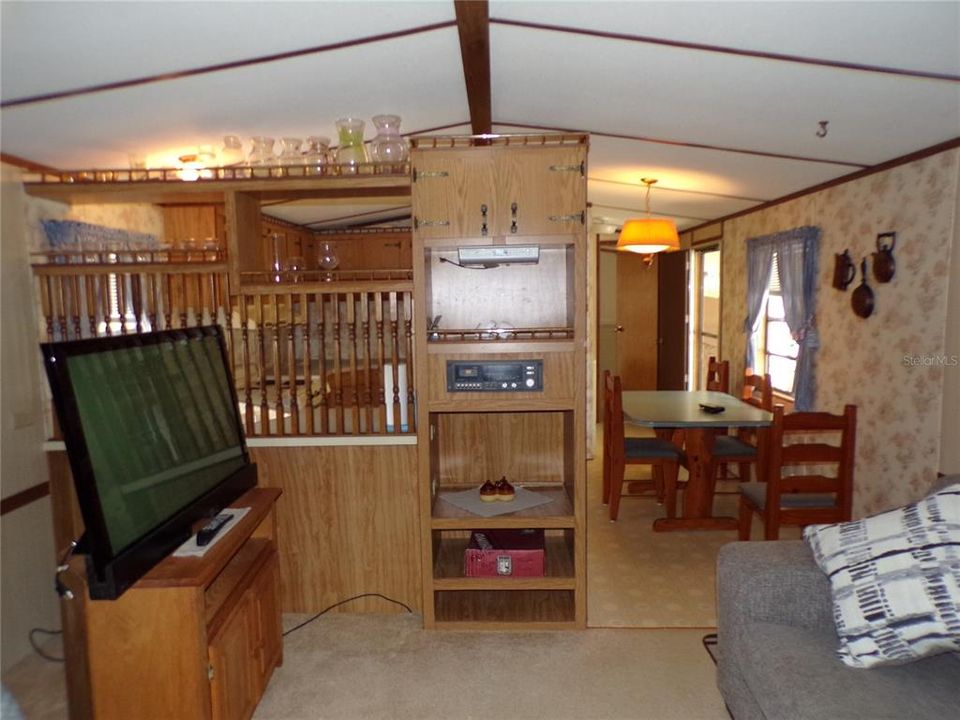 For Sale: $130,000 (2 beds, 2 baths, 924 Square Feet)