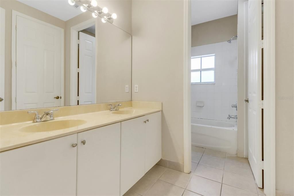 For Sale: $425,000 (3 beds, 2 baths, 1985 Square Feet)