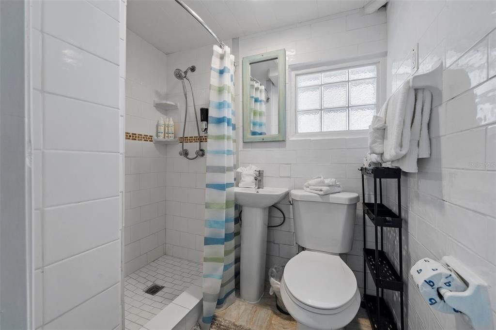 For Sale: $1,575,000 (5 beds, 0 baths, 2320 Square Feet)