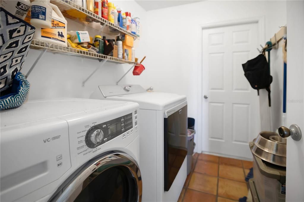 合同活跃: $485,000 (4 贝兹, 2 浴室, 2759 平方英尺)