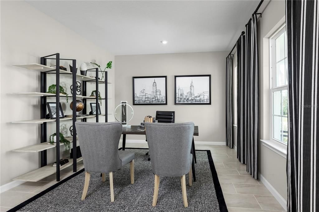 合同活跃: $498,290 (4 贝兹, 3 浴室, 3287 平方英尺)